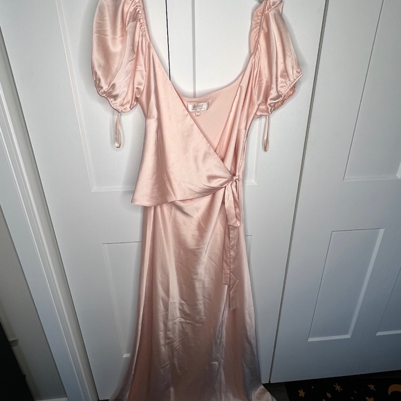 WAYF The Bea Faux Wrap V Neck Satin Maxi Formal Gown Women's Size Medium - Picture 1 of 8